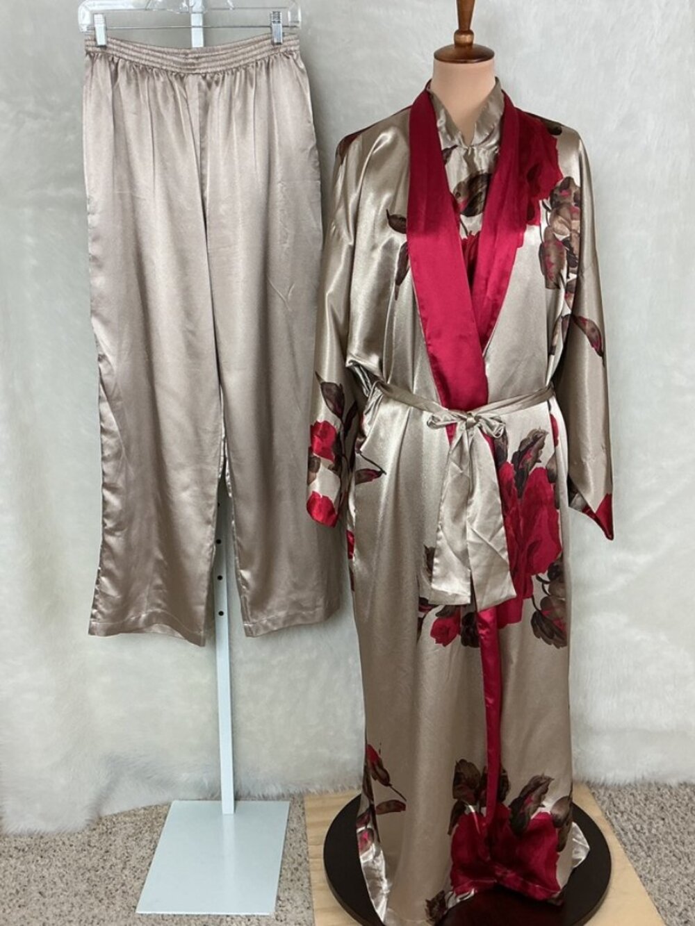 Vintage 90s Victoria's Secret Robe Pajama Top, Bottom Set Tan Red Satin Floral L